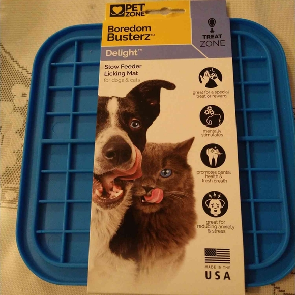 3 Pet Zone Boredom Busters Delight Blue Slow Feeder Licking Mat Stress Cat Dog - Picture 4 of 9